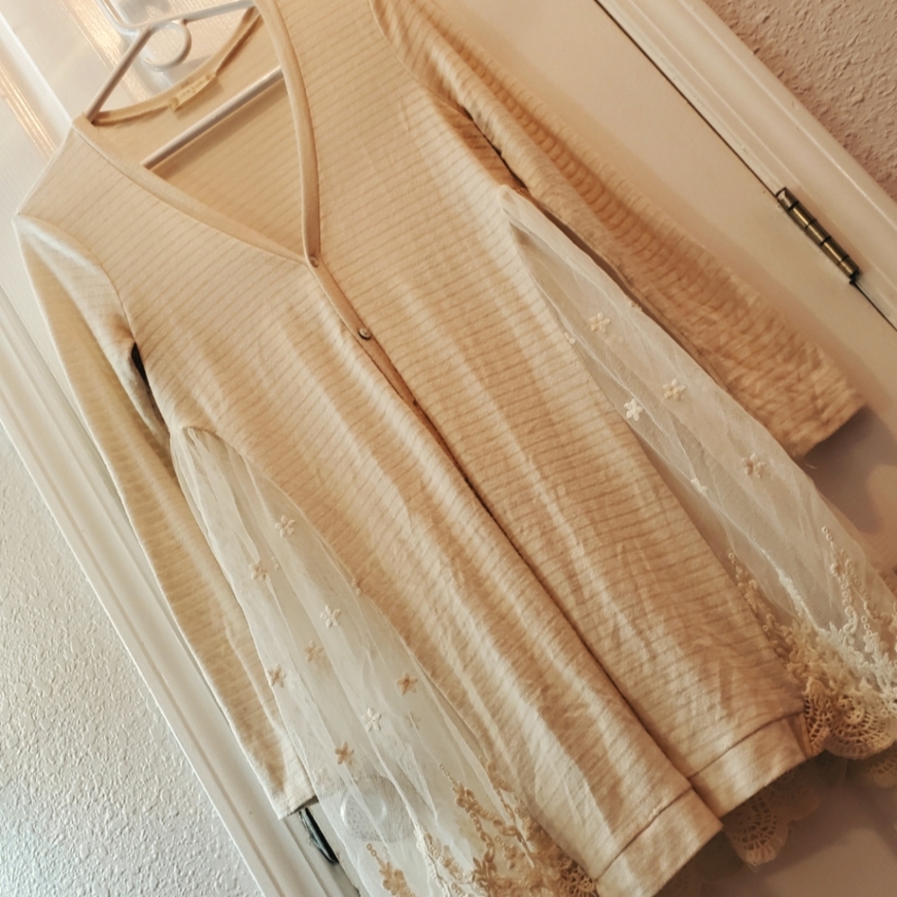 Altar'd State Mixed Media/Lace Cardigan